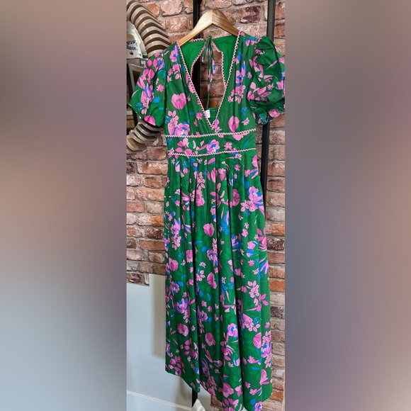 Sugarlips Dresses & Skirts - Long Floral Maxi Dress with Puffy Sleeves